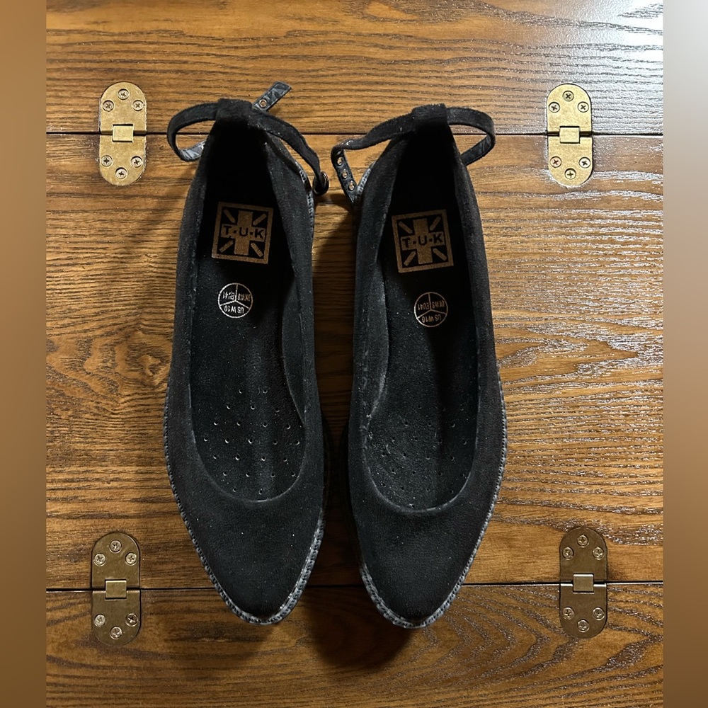 T.U.K Women's Black Suede Creeper Flats
